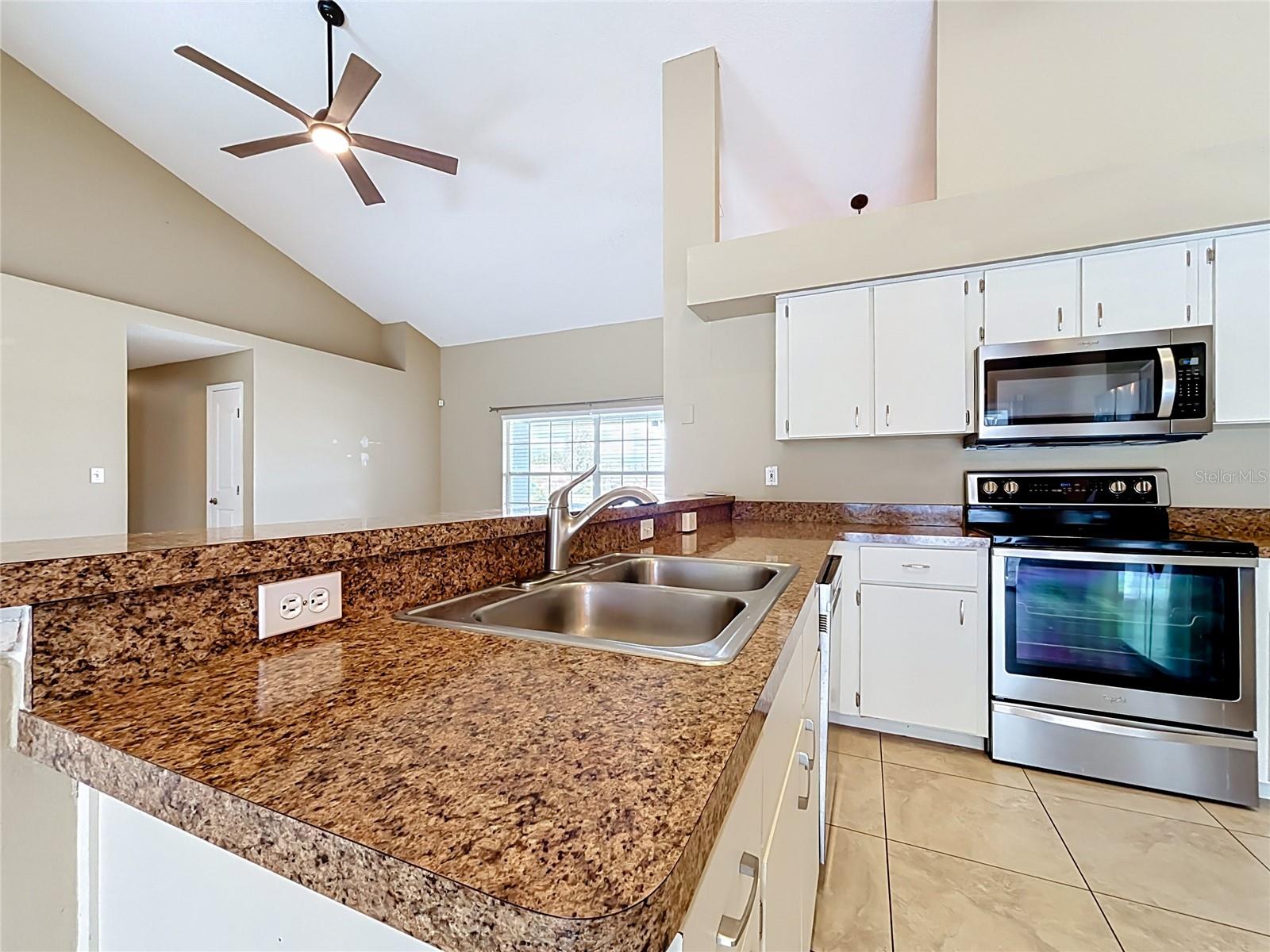 5645 Loma Vista Ct Property Photo 13