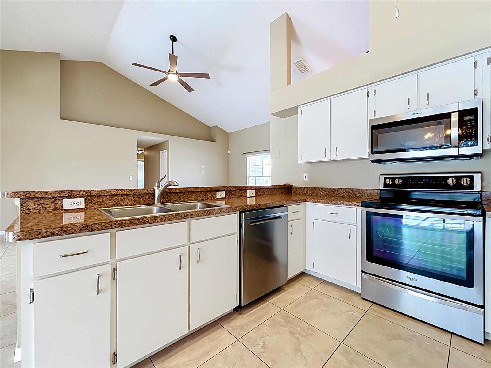 5645 Loma Vista Ct Property Photo 16