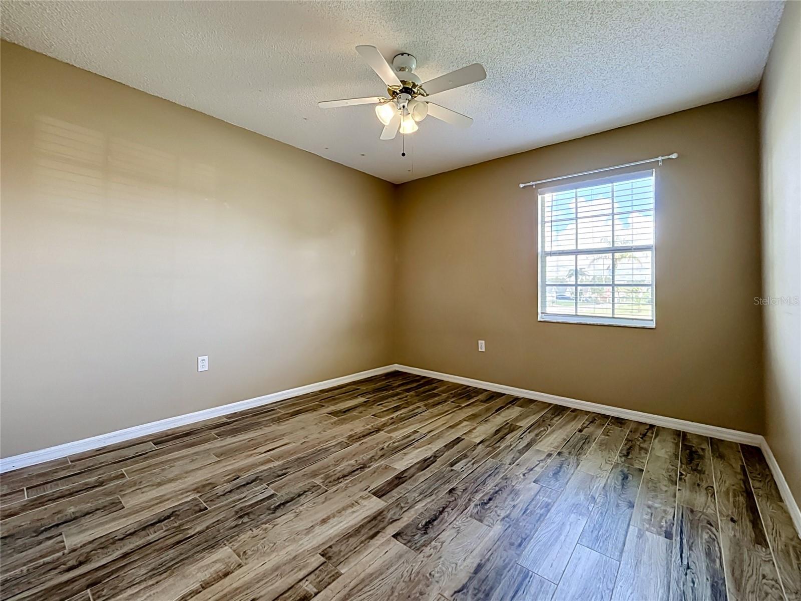 5645 Loma Vista Ct Property Photo 35
