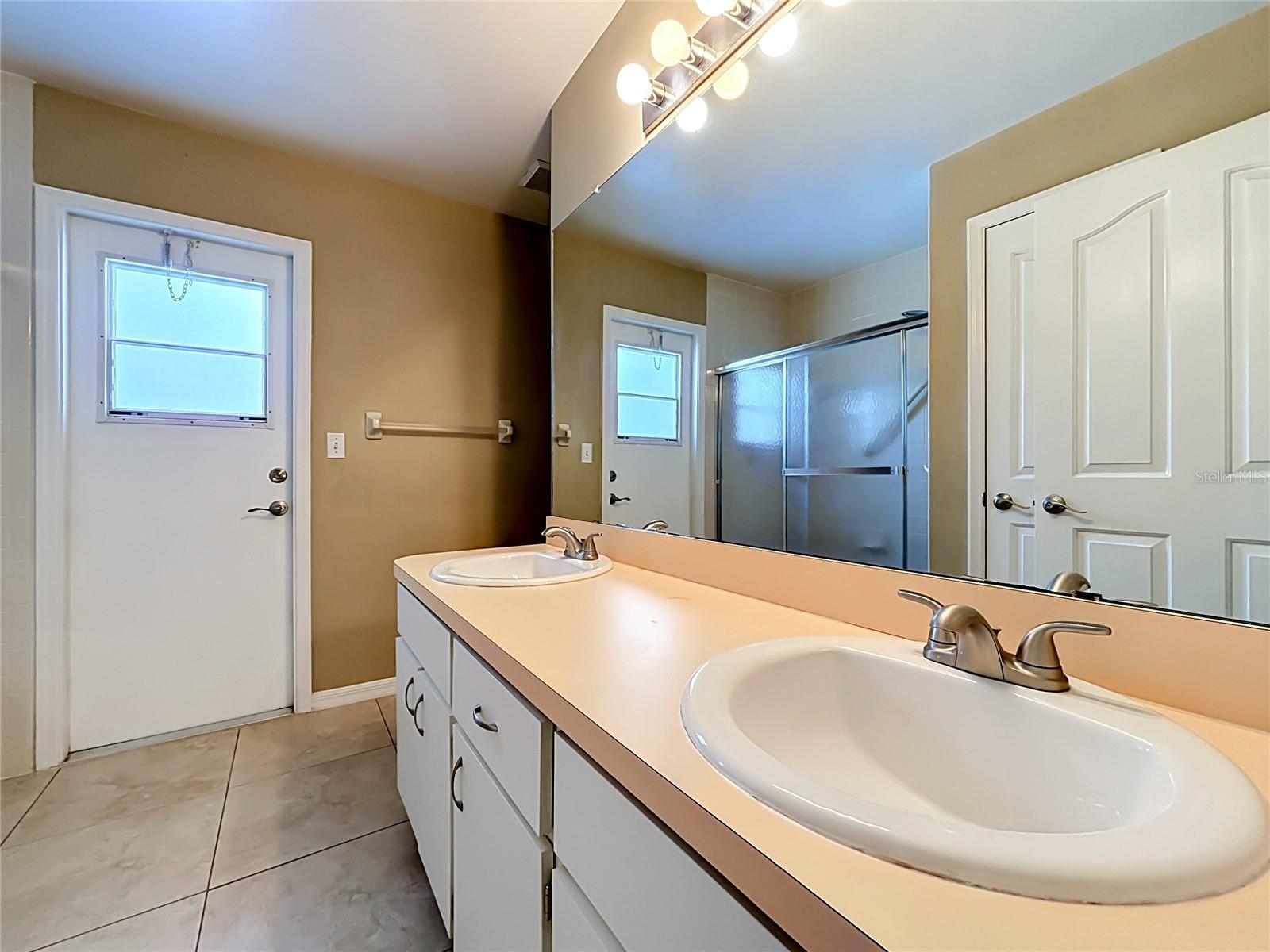 5645 Loma Vista Ct Property Photo 37