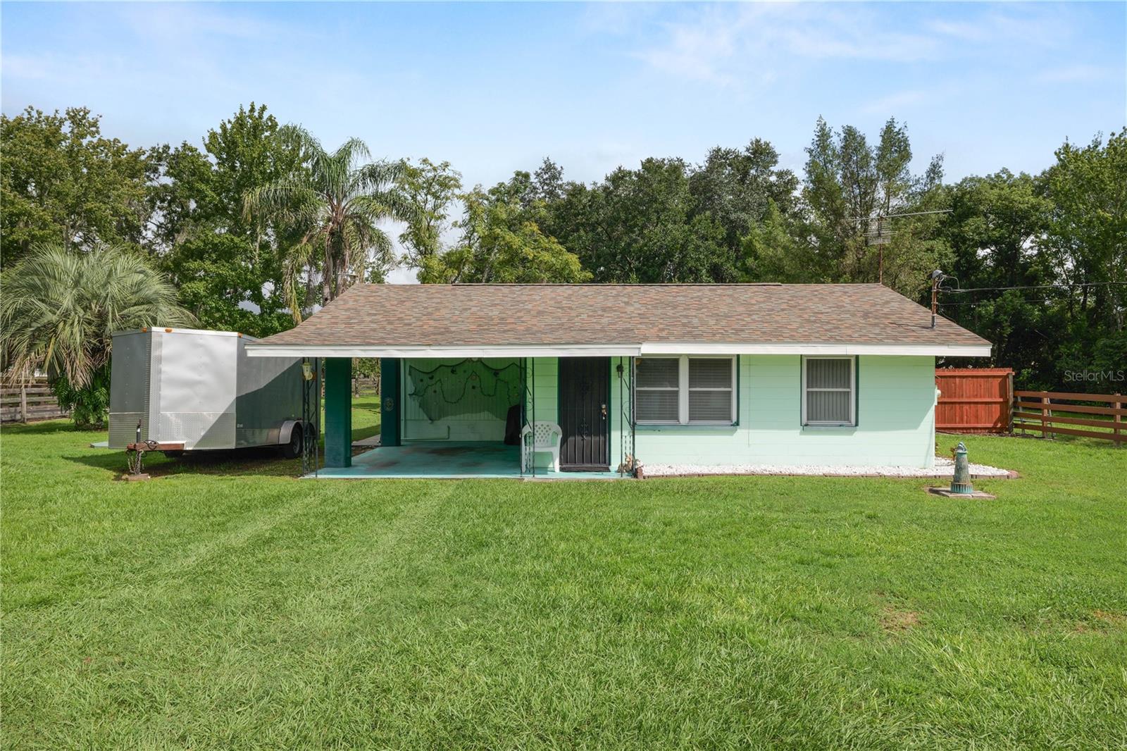 1805 Duff Rd Property Photo 1