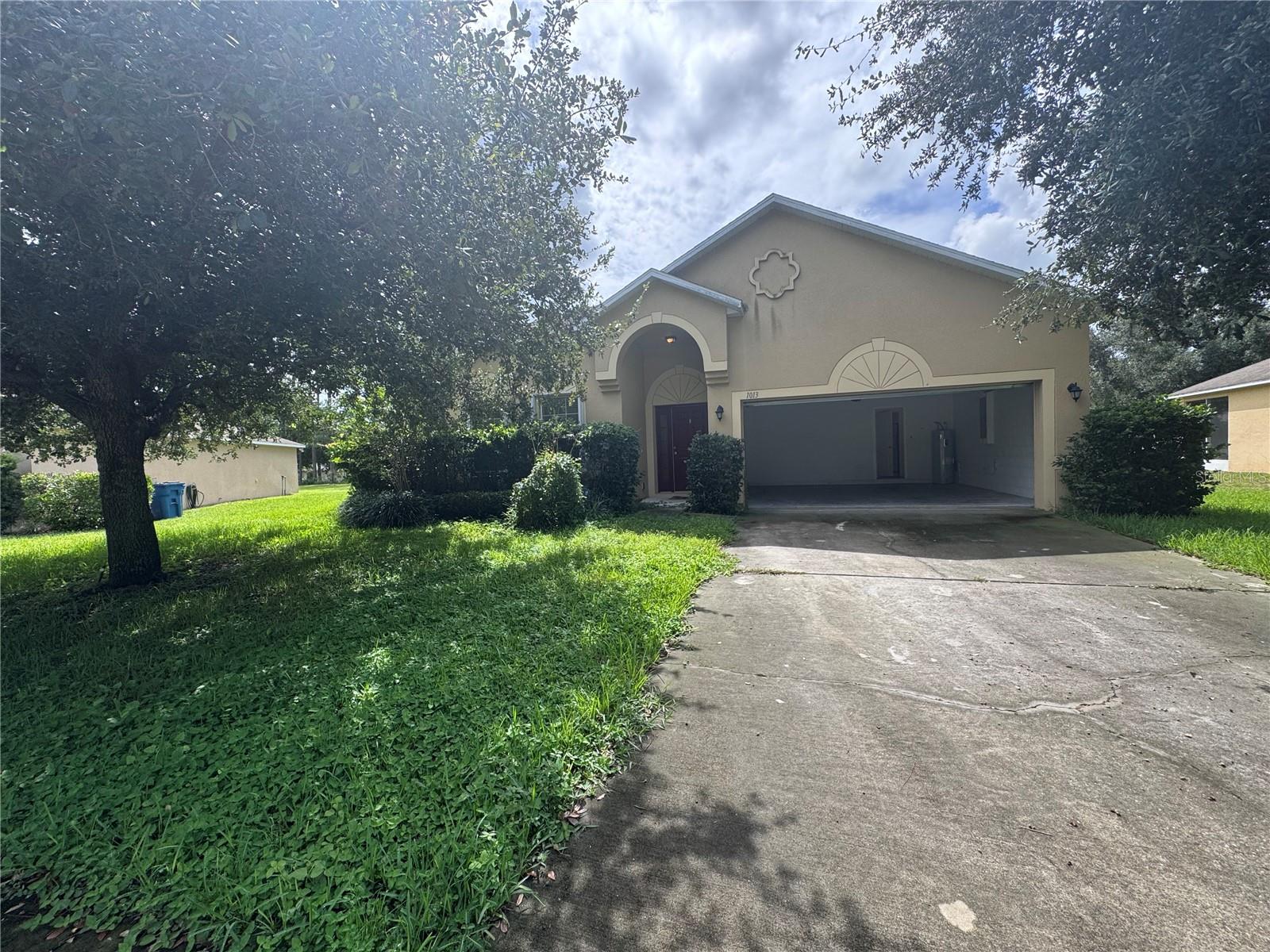 1013 Evans Loop Property Photo 1