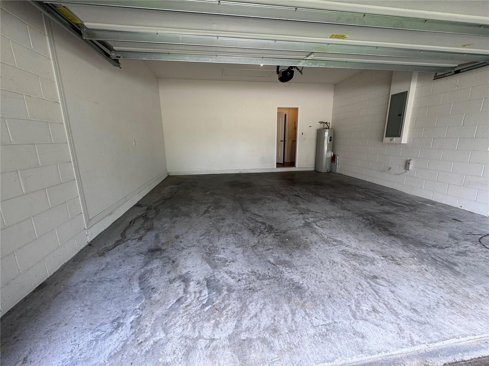 1013 Evans Loop Property Photo 2