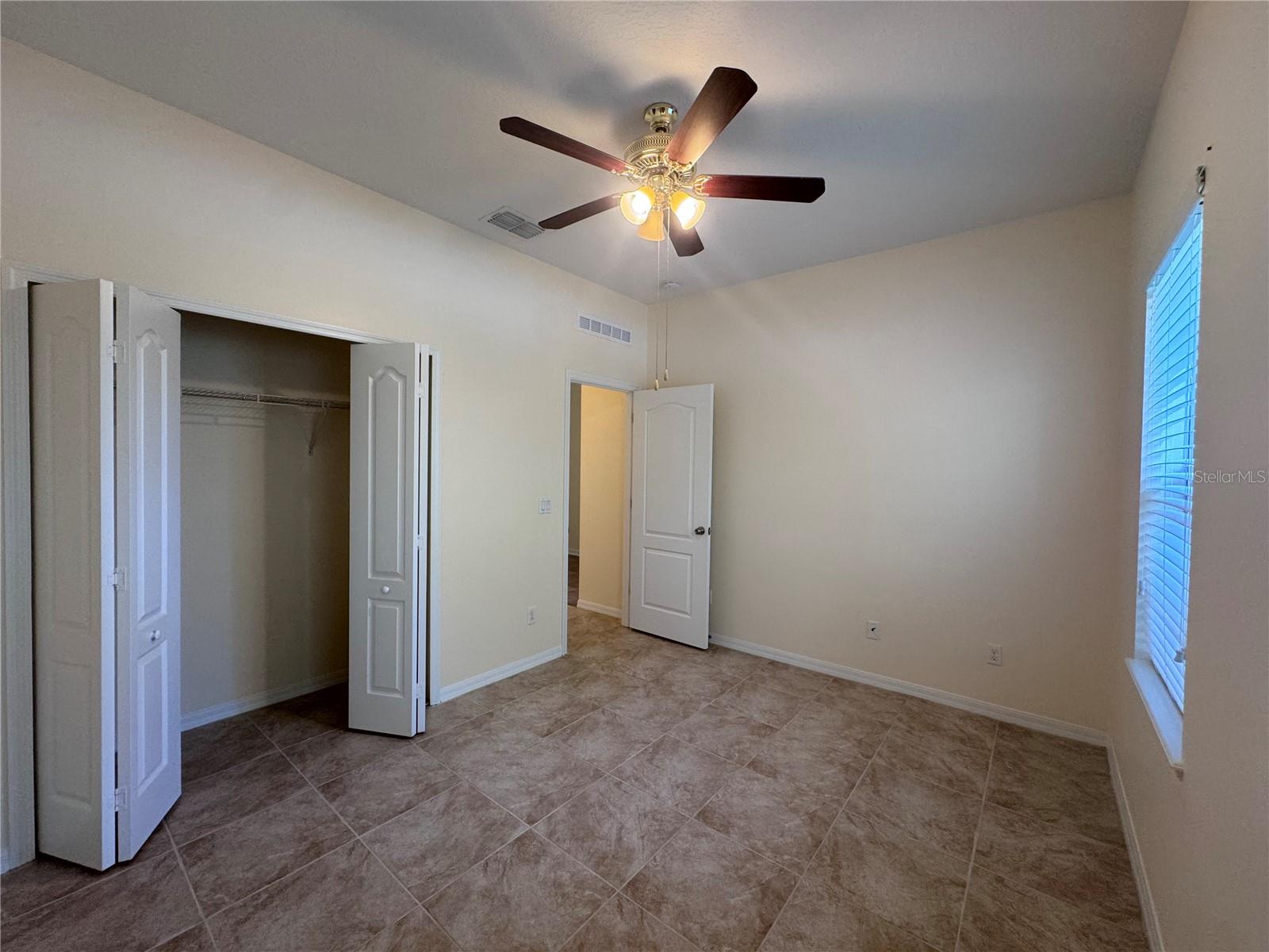 1013 Evans Loop Property Photo 4