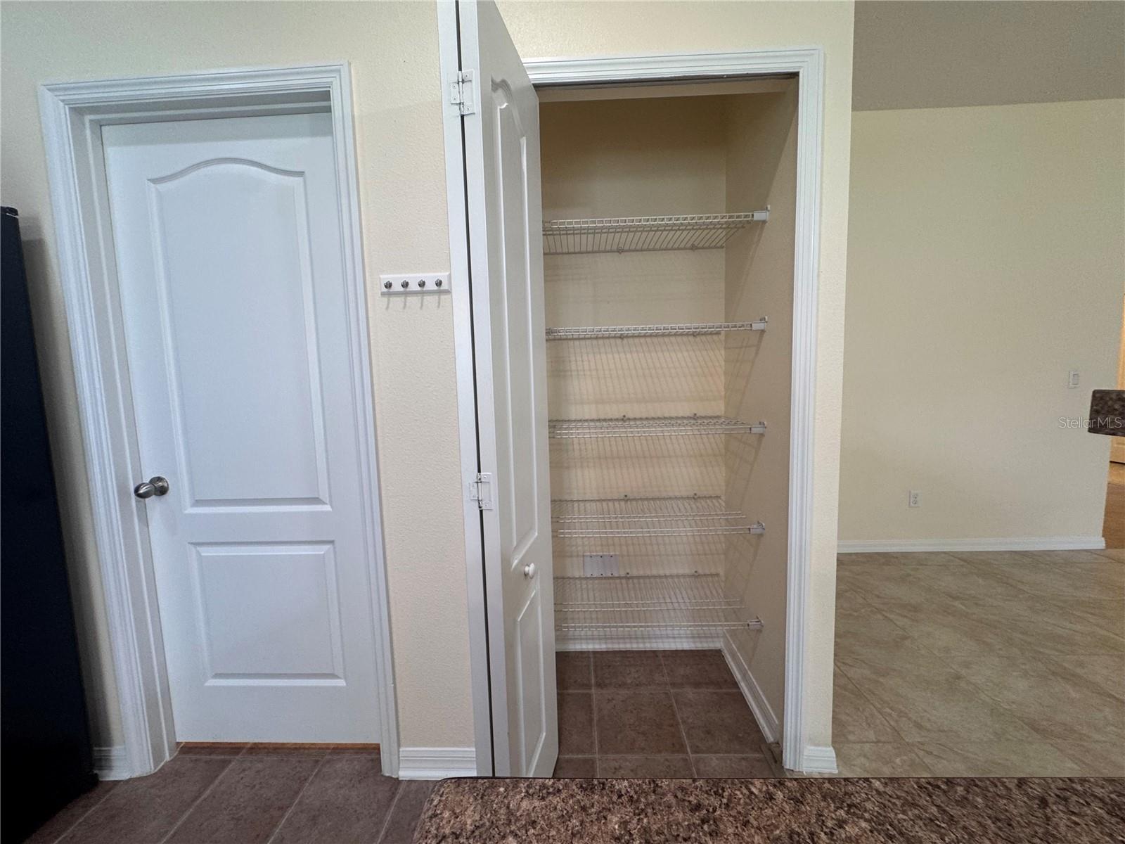 1013 Evans Loop Property Photo 12