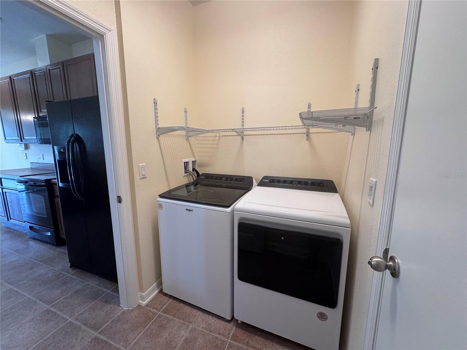 1013 Evans Loop Property Photo 13