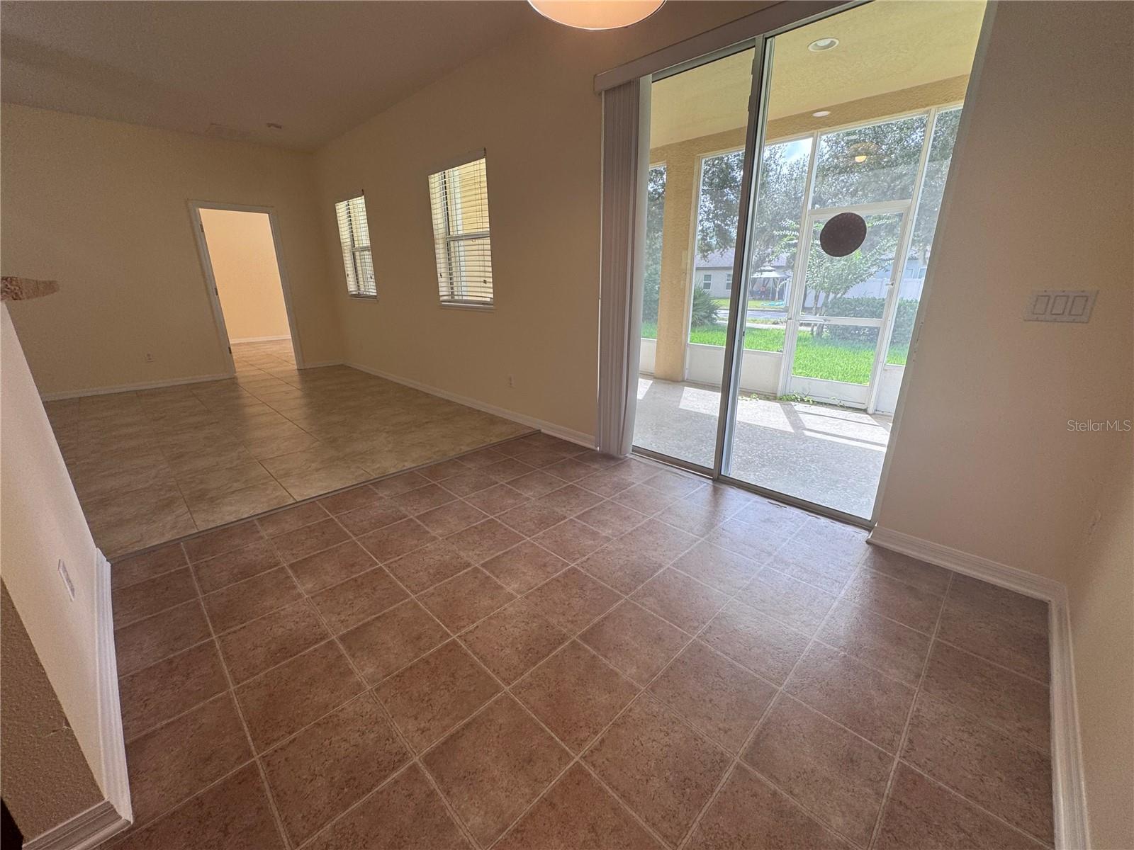 1013 Evans Loop Property Photo 14