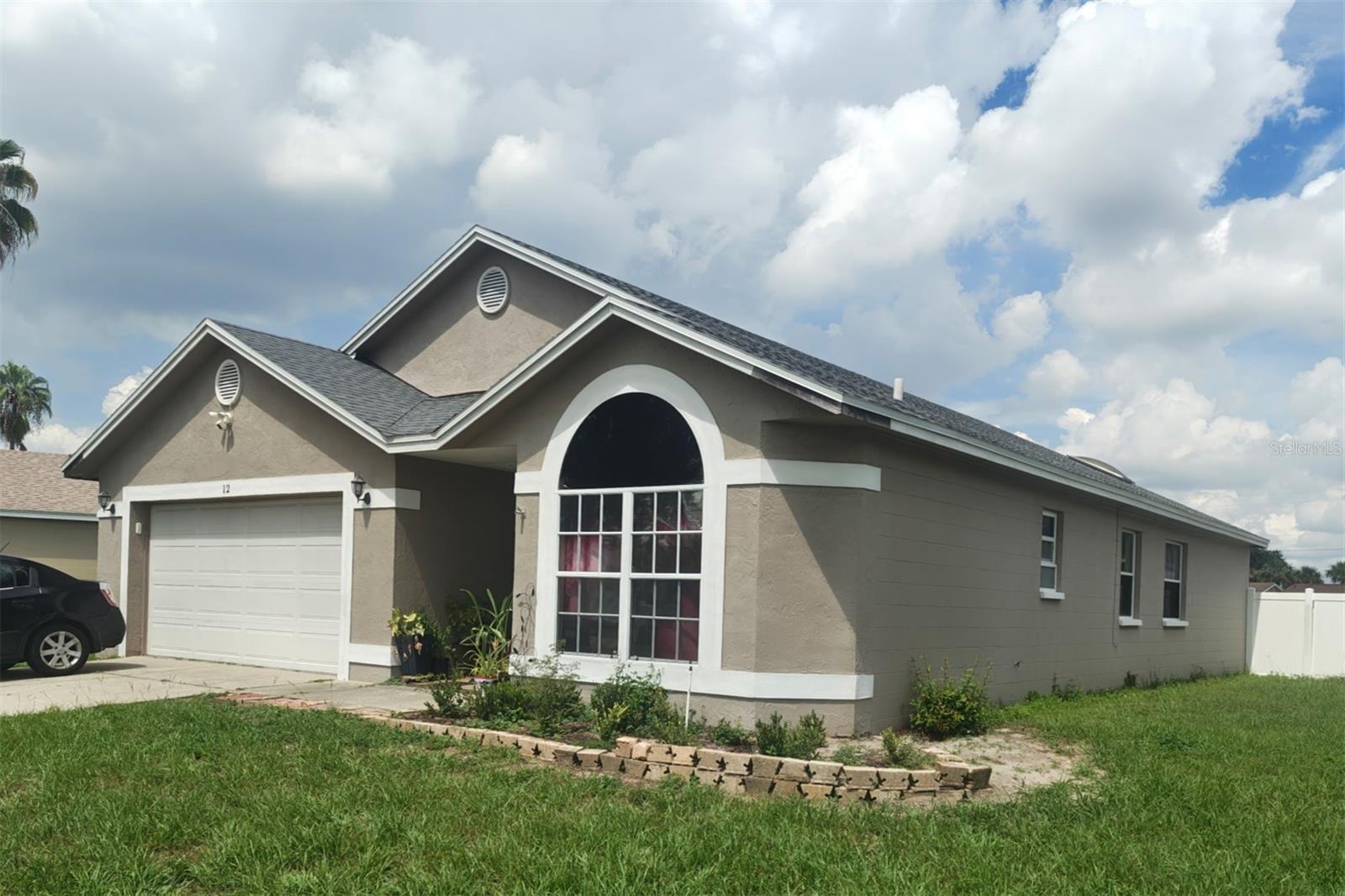 12 Saint Kitts Cir Property Photo 3