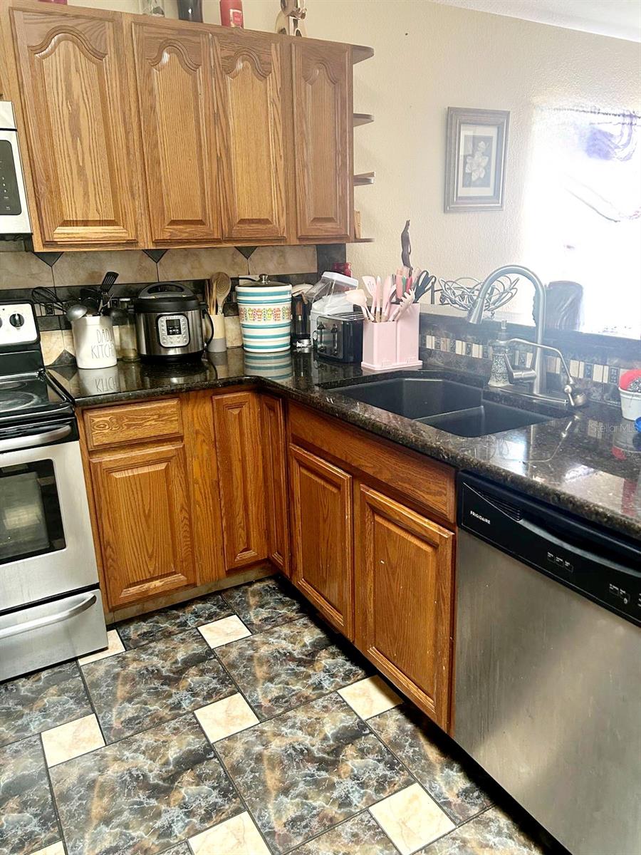 12 Saint Kitts Cir Property Photo 17