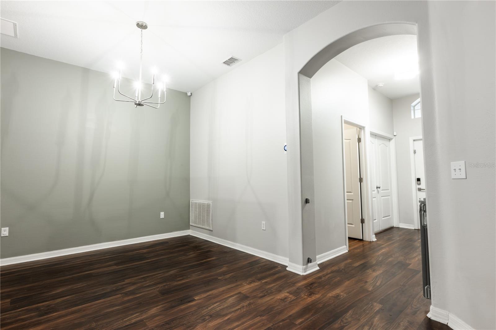 7286 Cedarcrest Blvd Property Photo 10
