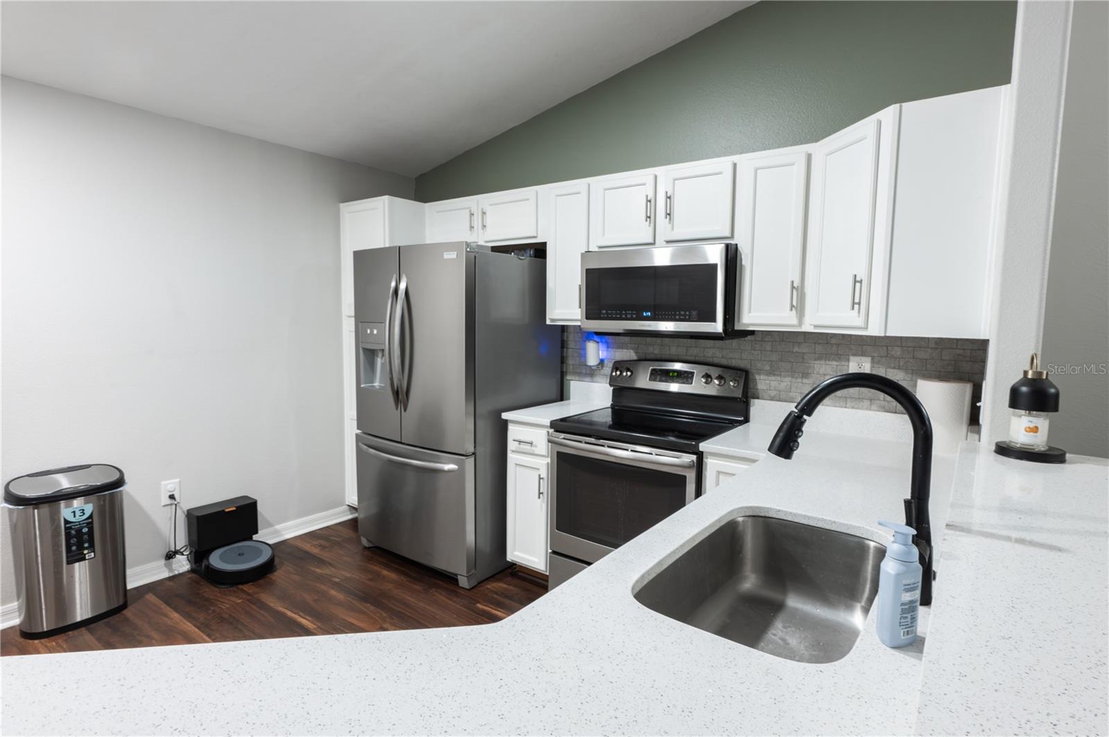 7286 Cedarcrest Blvd Property Photo 14