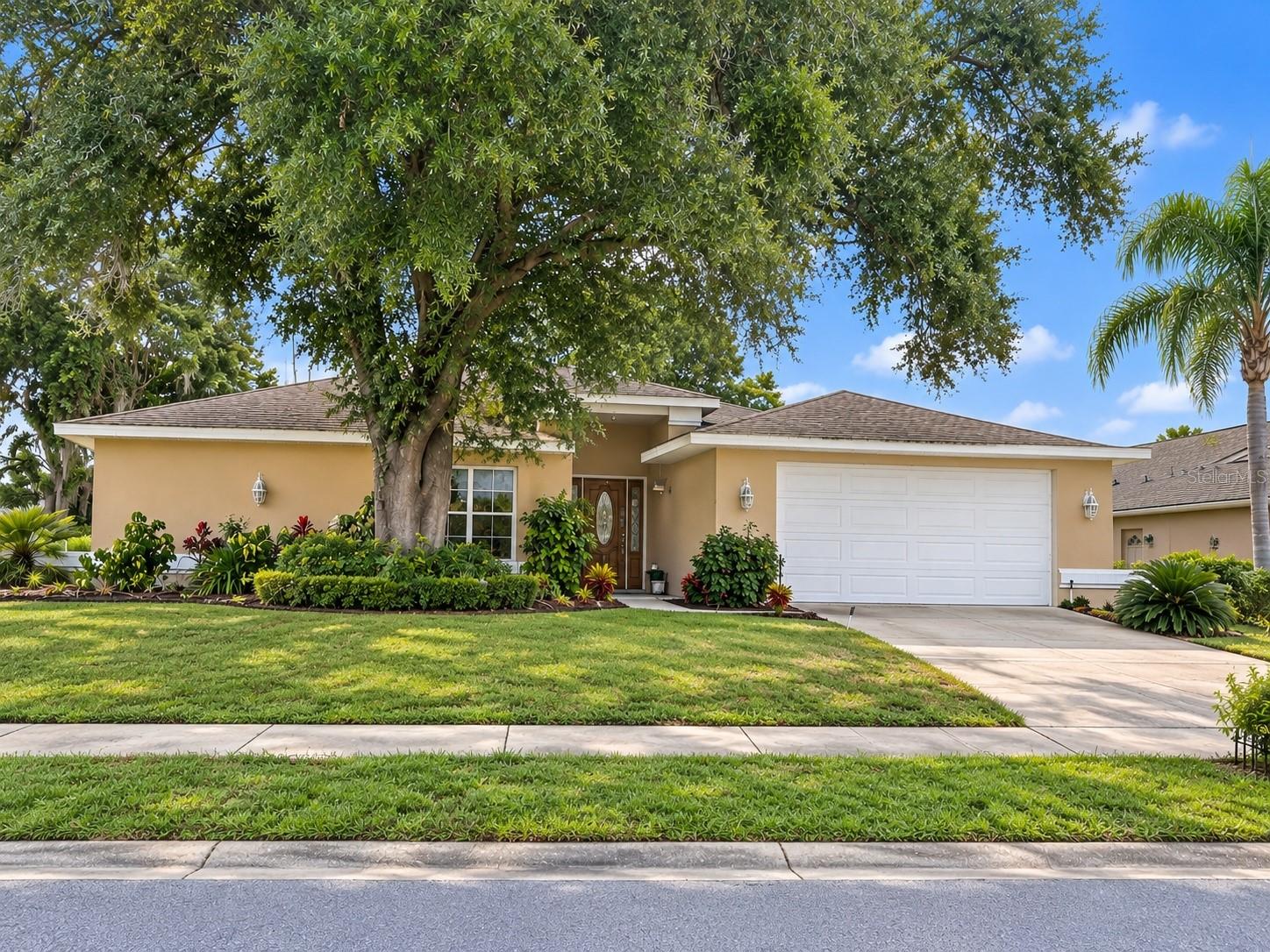 13727 Maritime Ct Property Photo 1