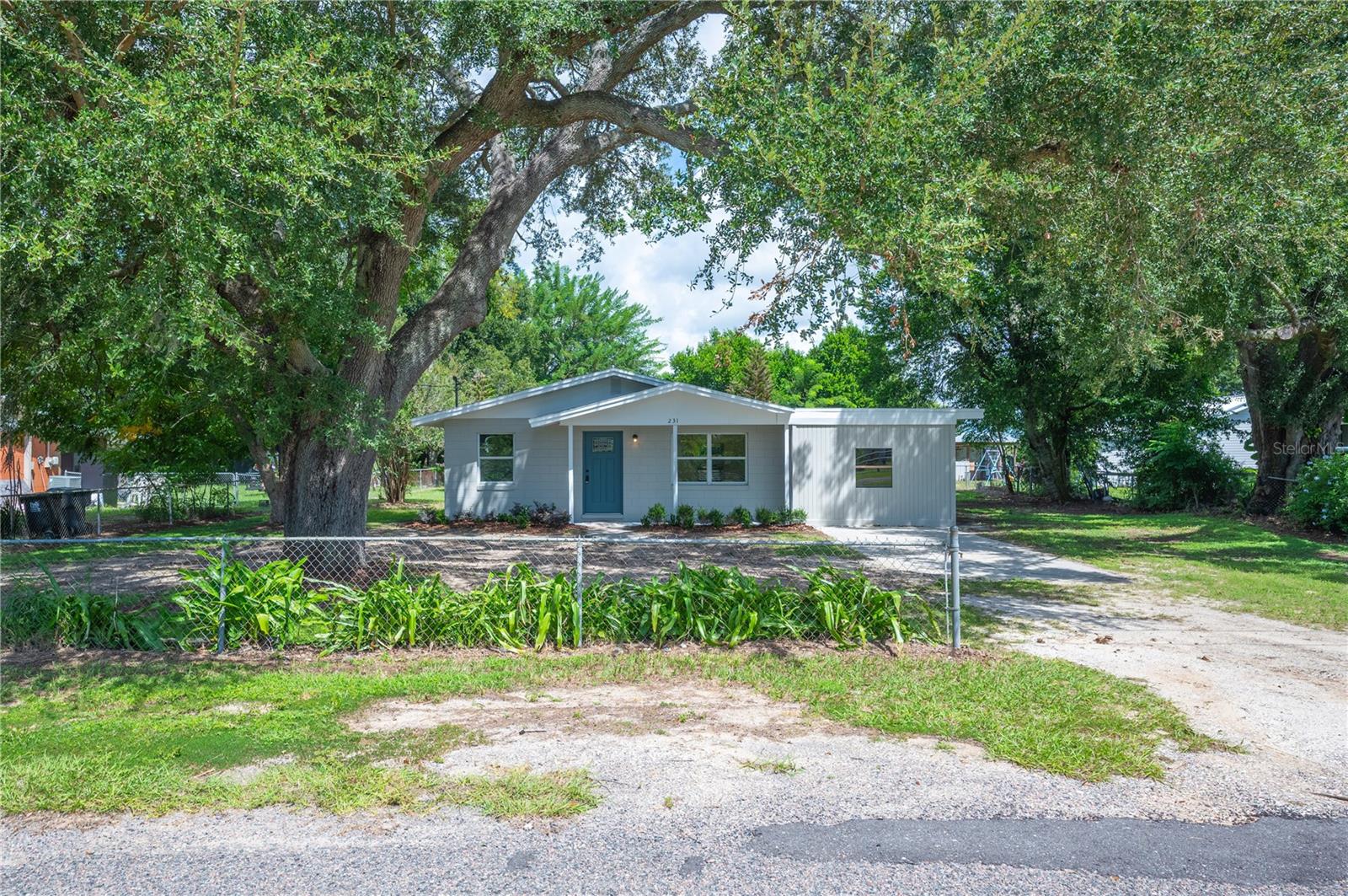 231 Willow St Property Photo 1