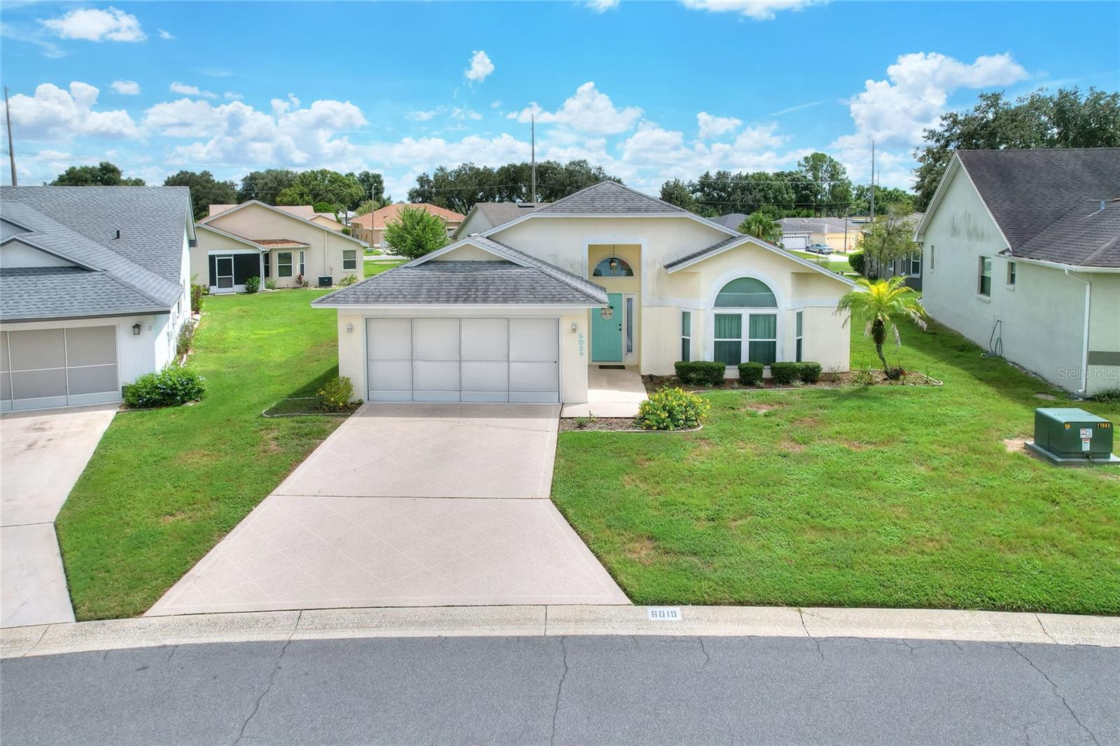 6019 CONDOR DR Property Photo 1