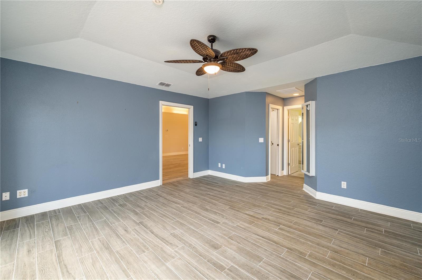 1475 Grand Cayman Cir Property Photo 23