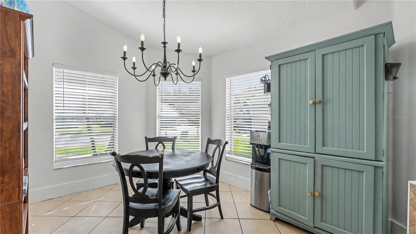 815 Windsor Estates Drive Property Photo 12