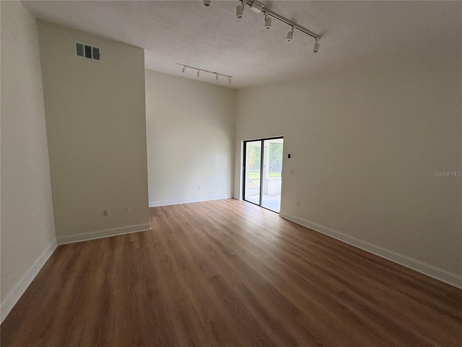 5702 Granite Ln Property Photo 5