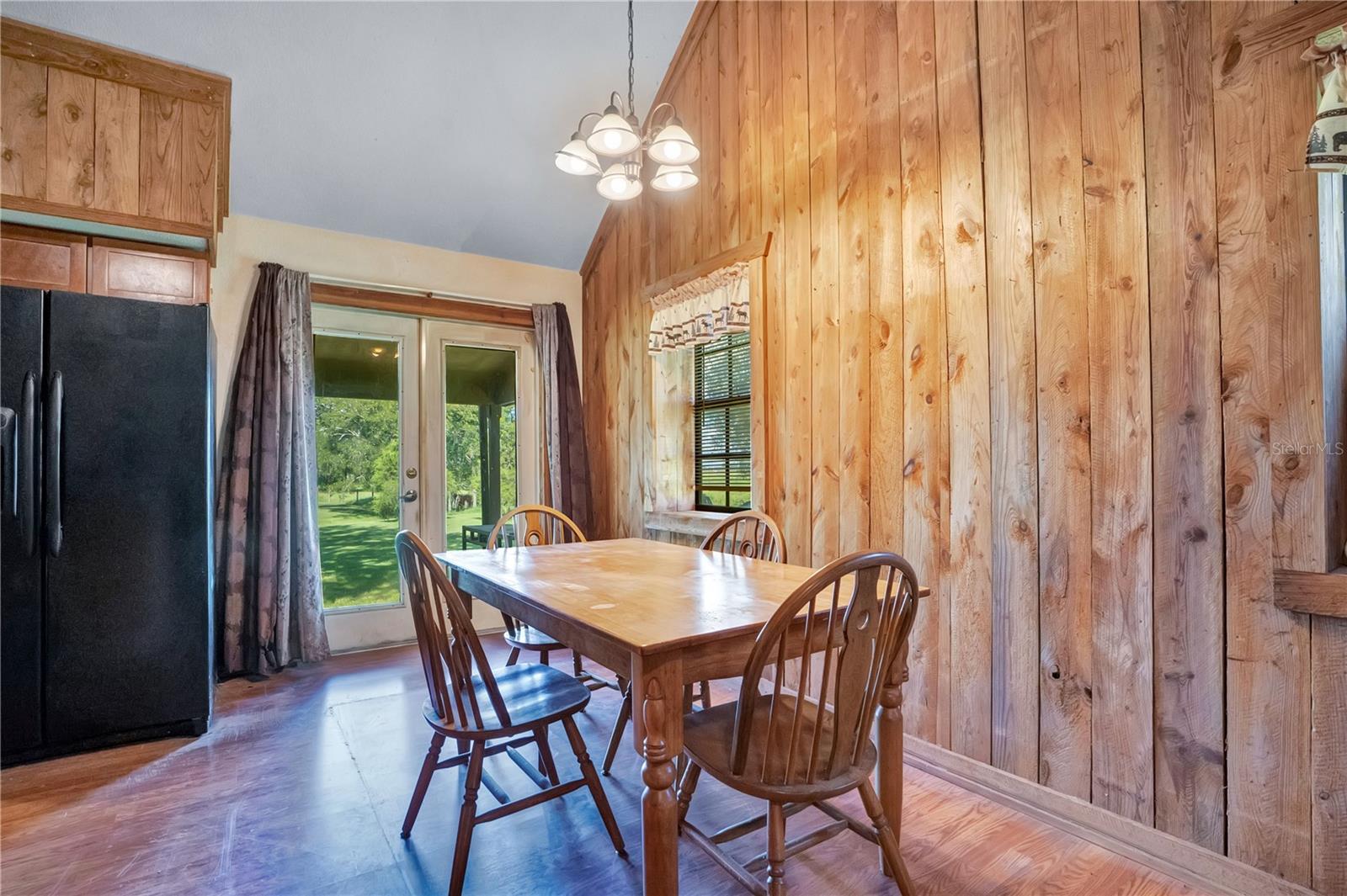 454 Resthaven Rd Property Photo 12