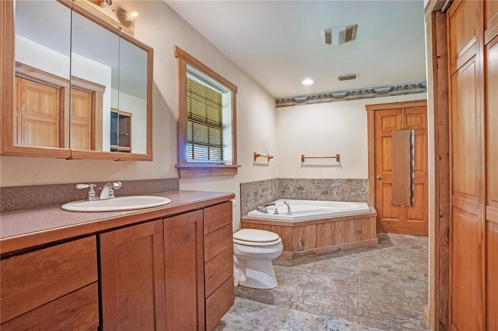 454 Resthaven Rd Property Photo 18
