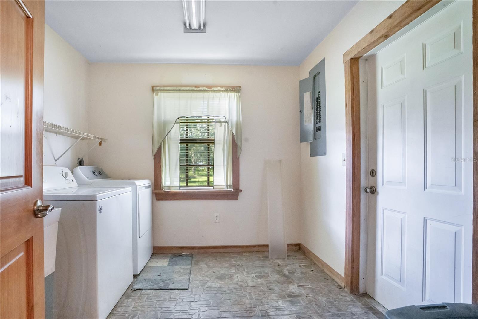 454 Resthaven Rd Property Photo 20