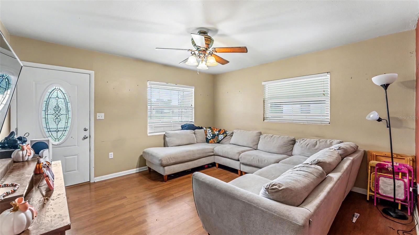 950 E Lake Dr Property Photo 6