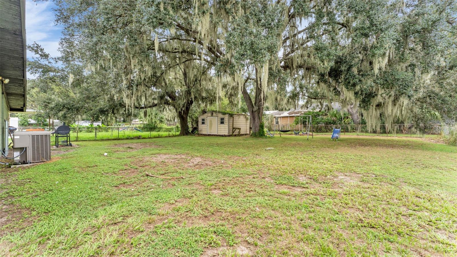 950 E Lake Dr Property Photo 29