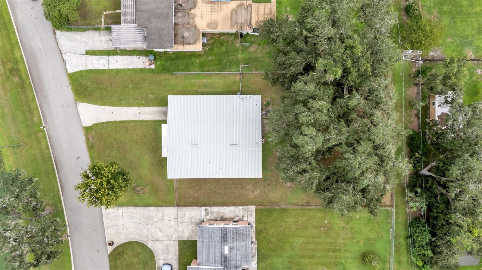 950 E Lake Dr Property Photo 32