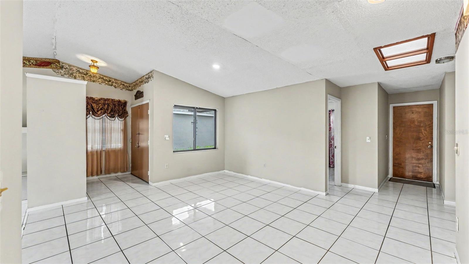 842 Rockingham Rd Property Photo 8