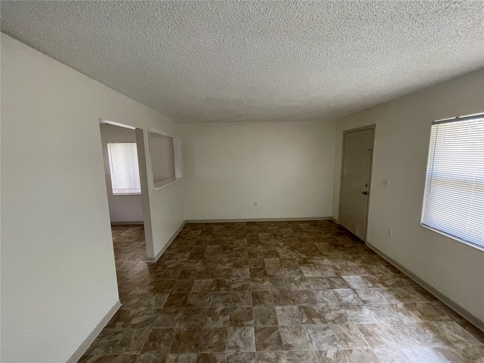 5852 Odom Rd Property Photo 3