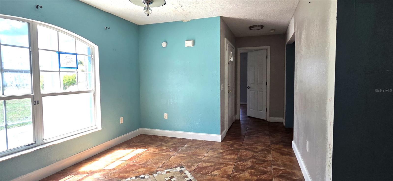 6012 Lake Ruth Dr E Property Photo 5