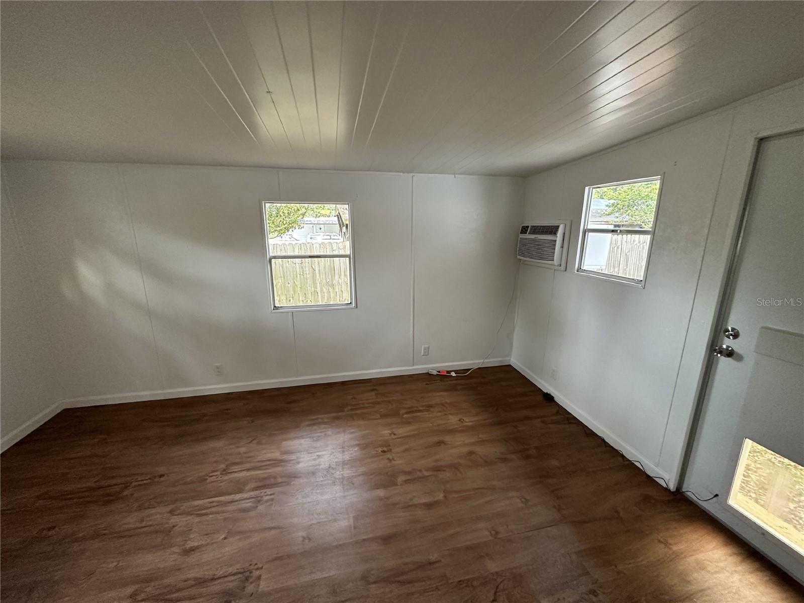 5444 Jericho Ave Property Photo 4