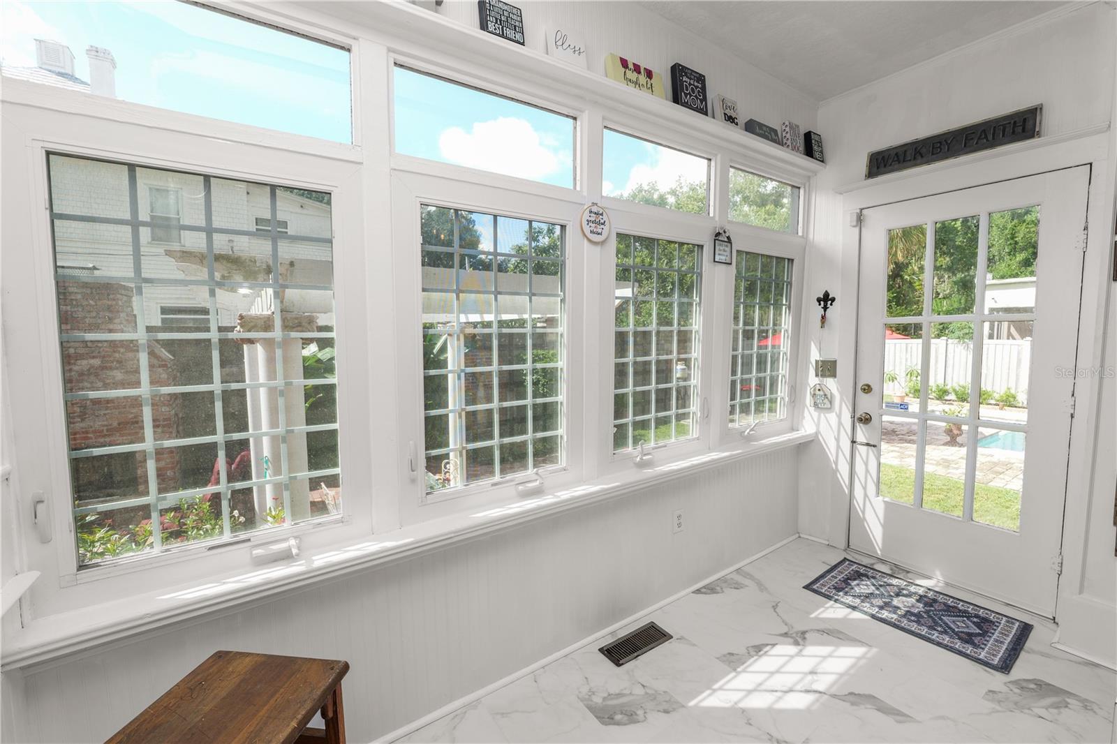655 S Wilson Ave Property Photo 17