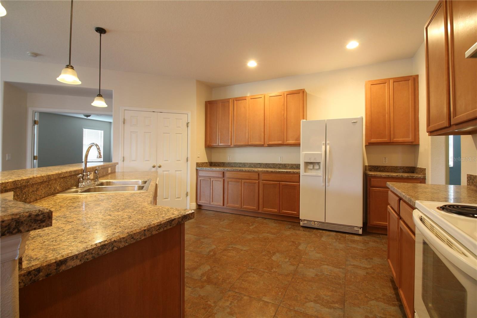2425 Winnipeg Dr Property Photo 14