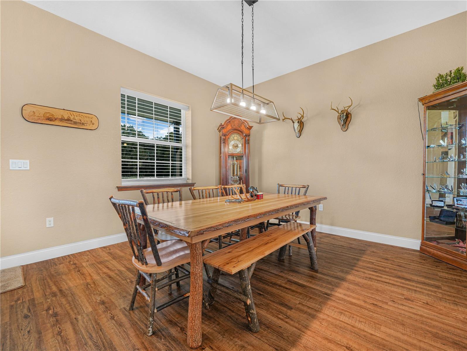 15155 Rockridge Rd Property Photo 4