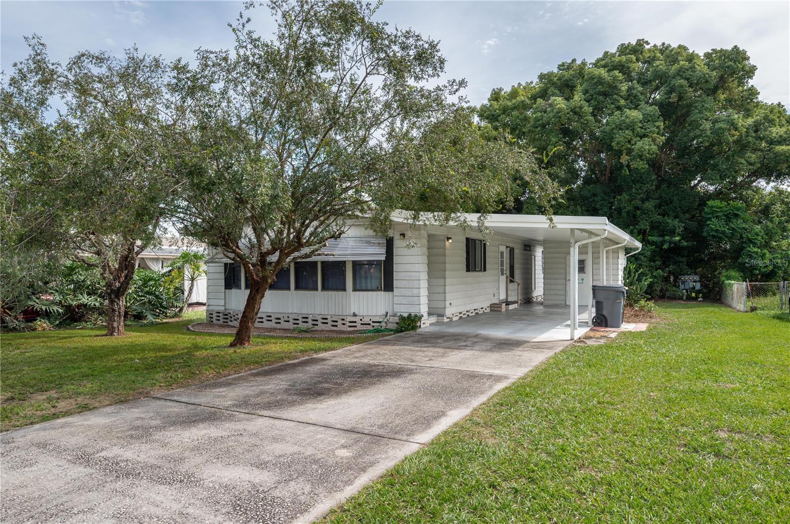 528 Skyline Dr W Property Photo 1