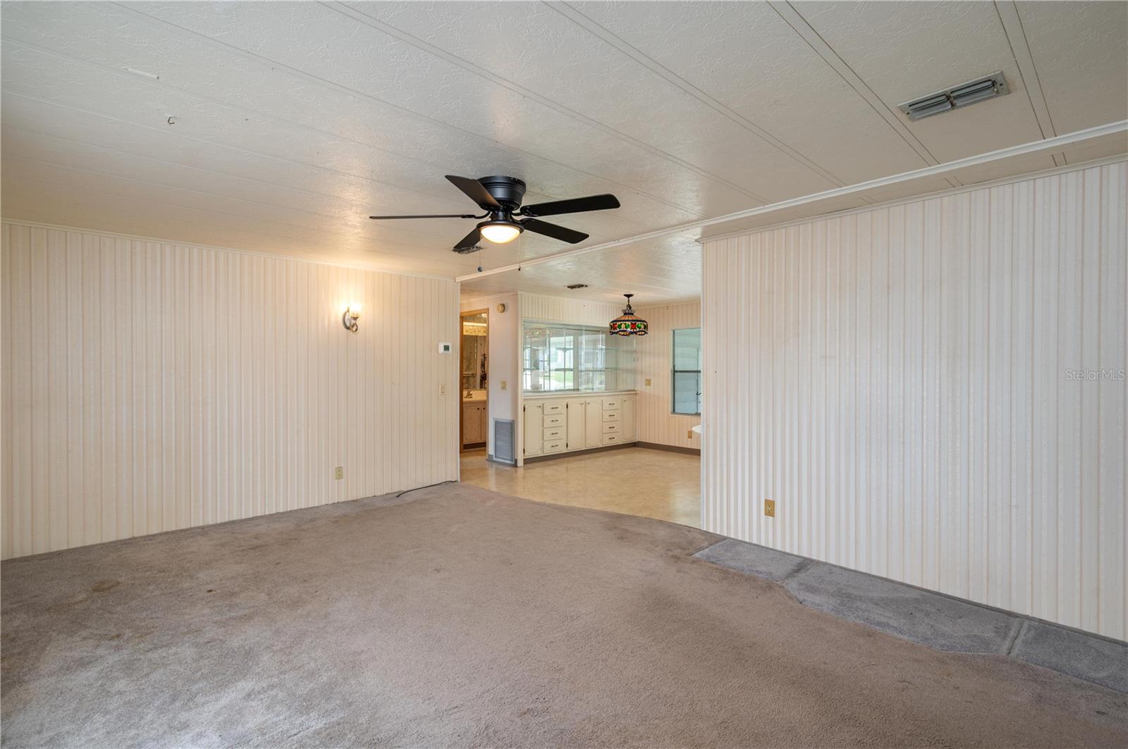 528 Skyline Dr W Property Photo 8