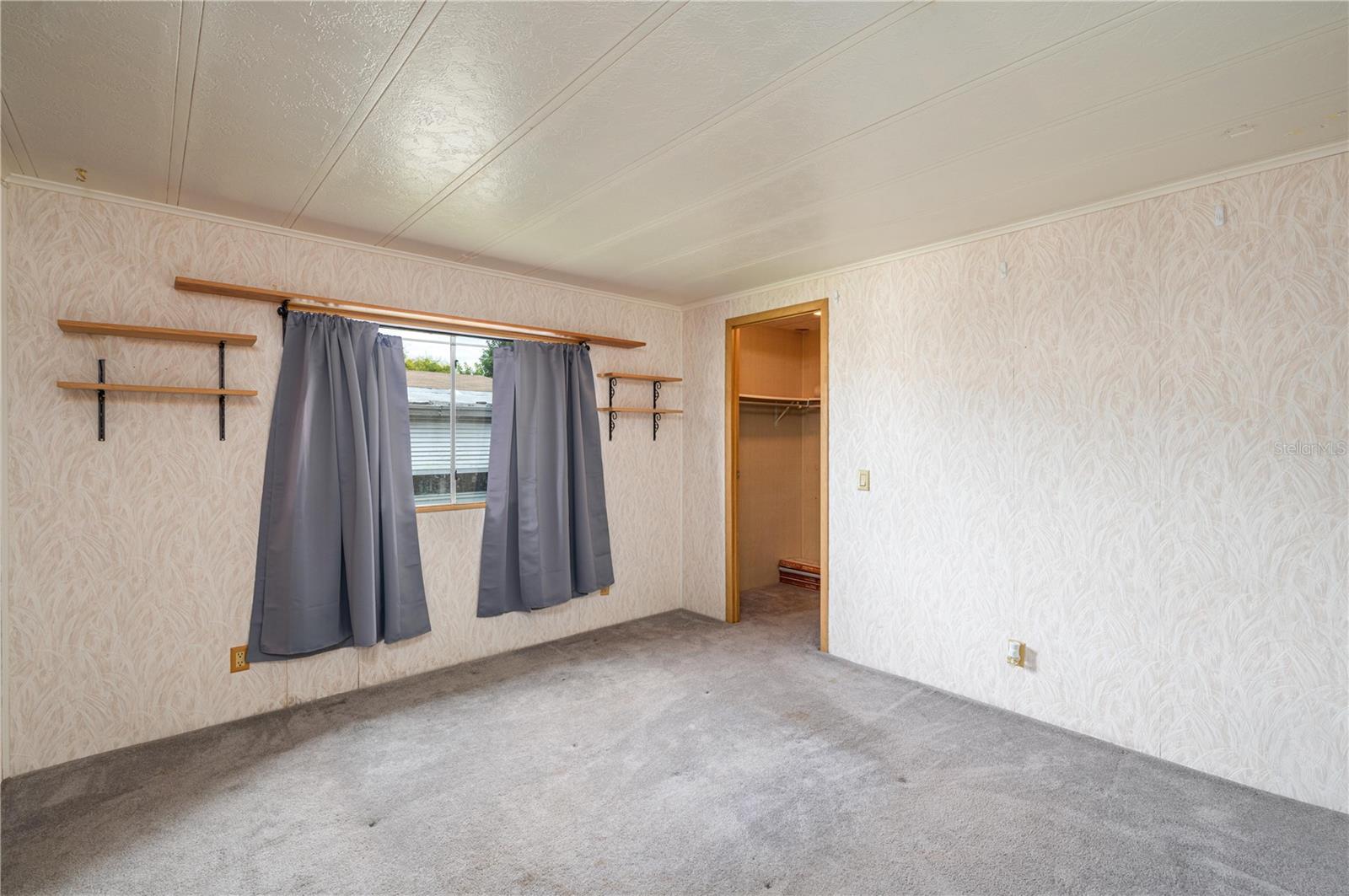 528 Skyline Dr W Property Photo 17