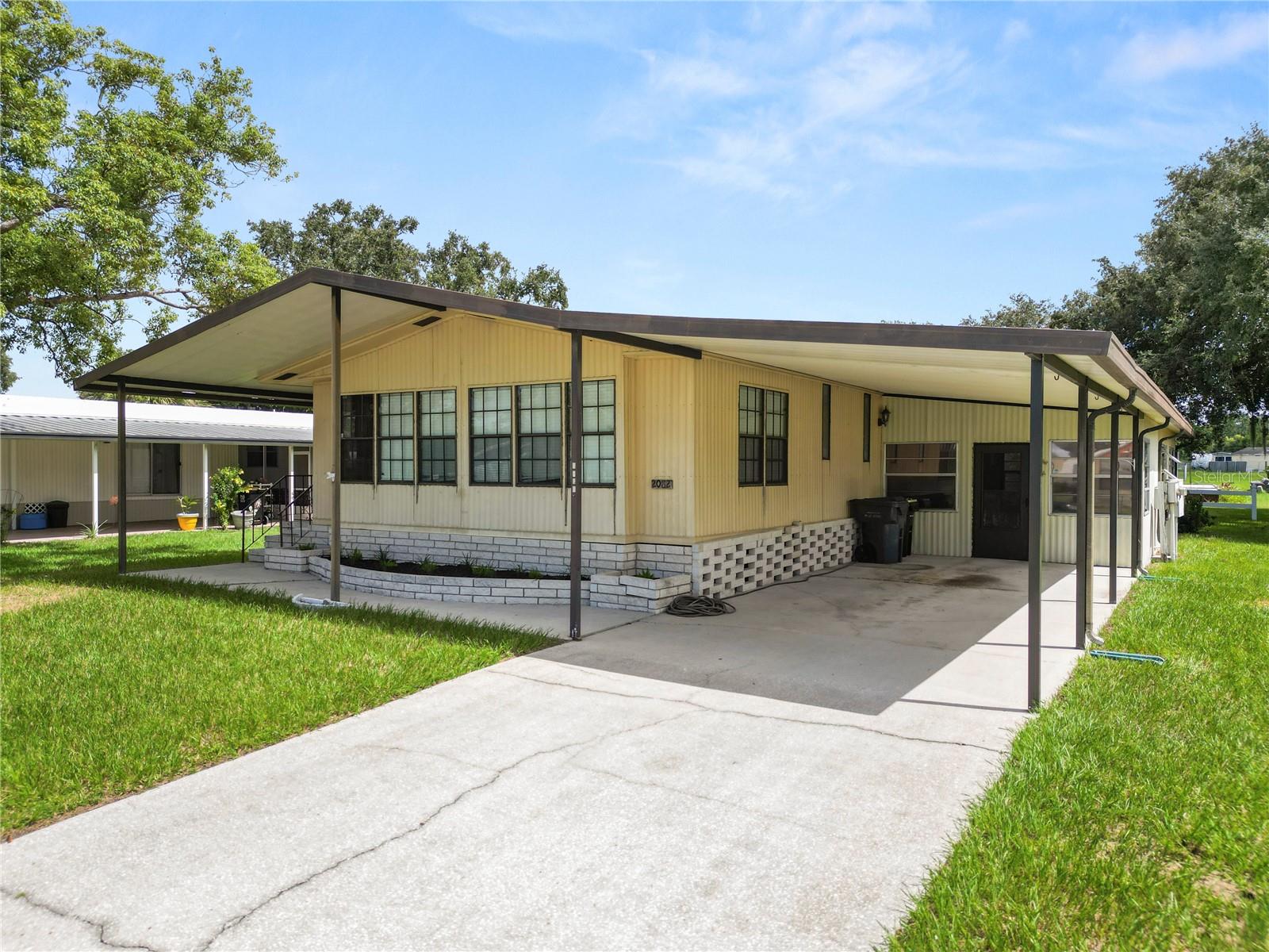 2082 Thelma Dr Property Photo 11