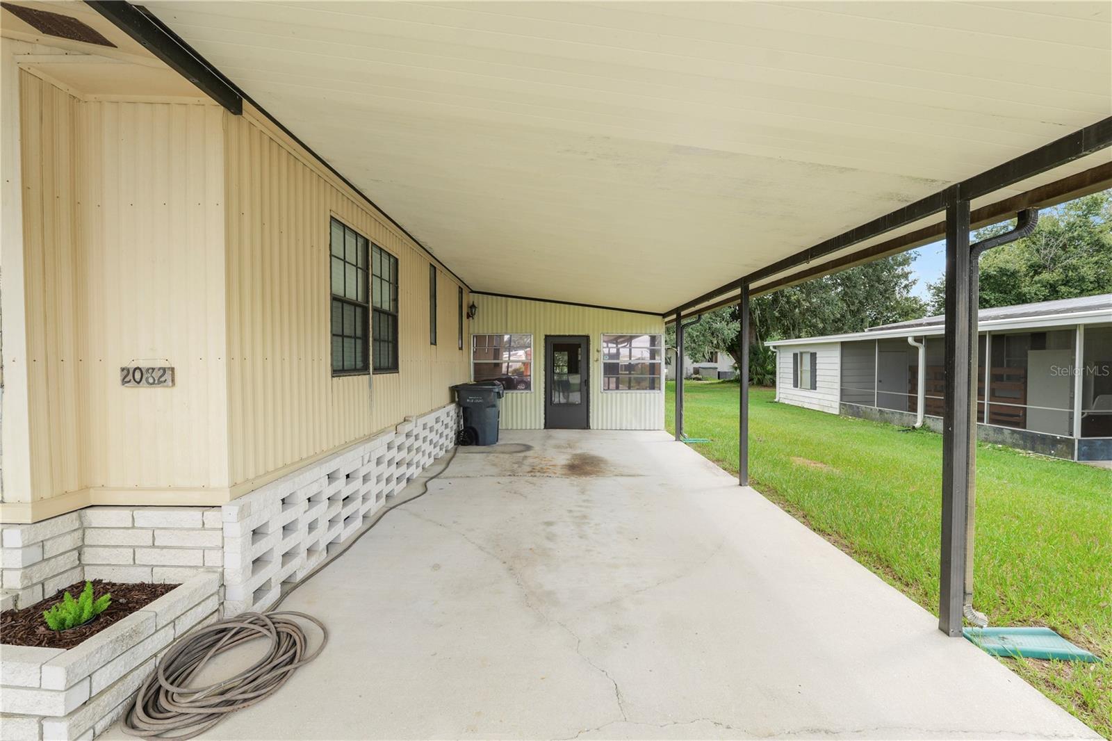 2082 Thelma Dr Property Photo 13