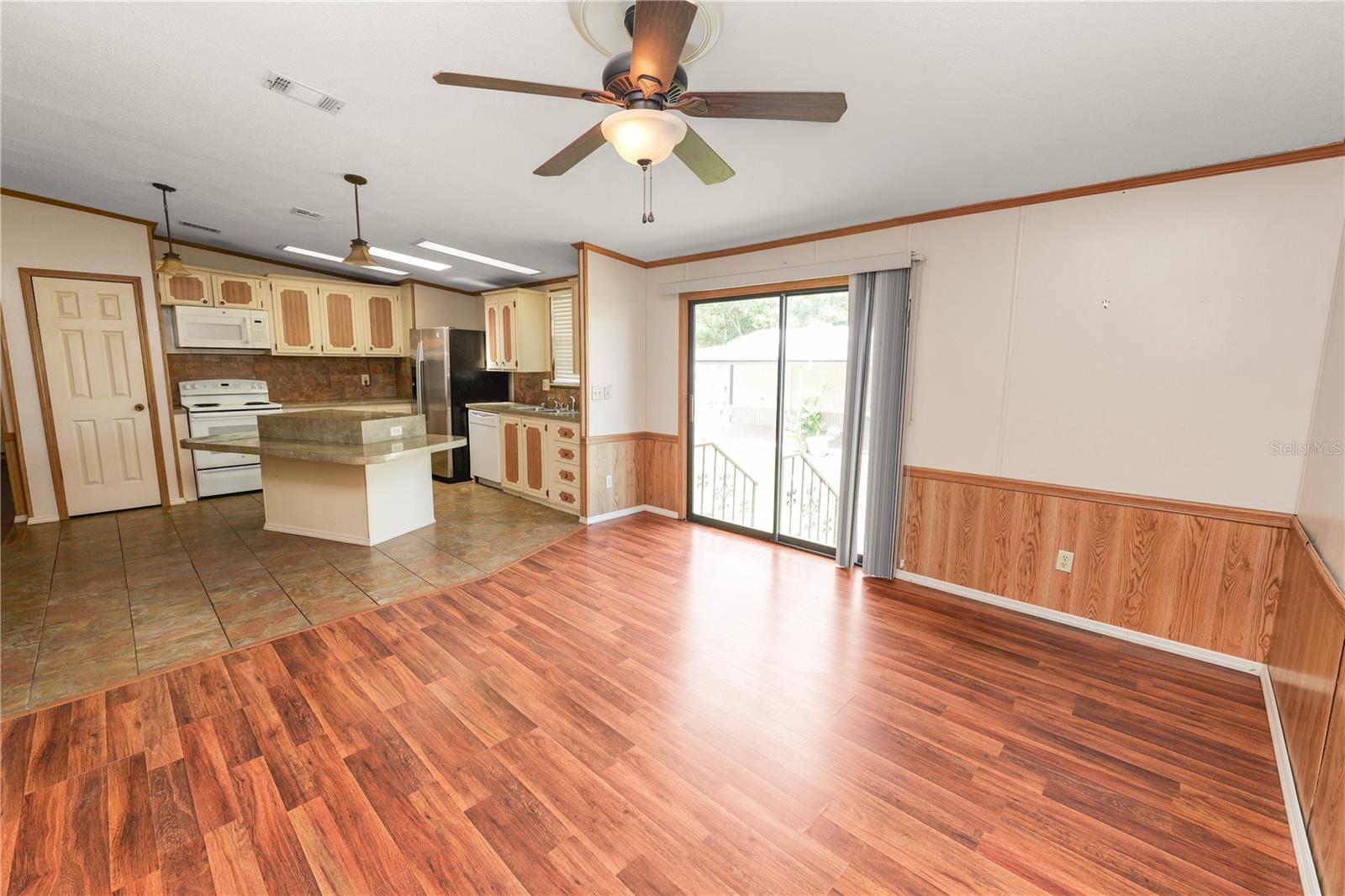 2082 Thelma Dr Property Photo 18