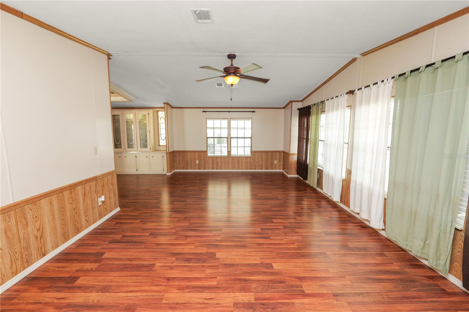 2082 Thelma Dr Property Photo 23