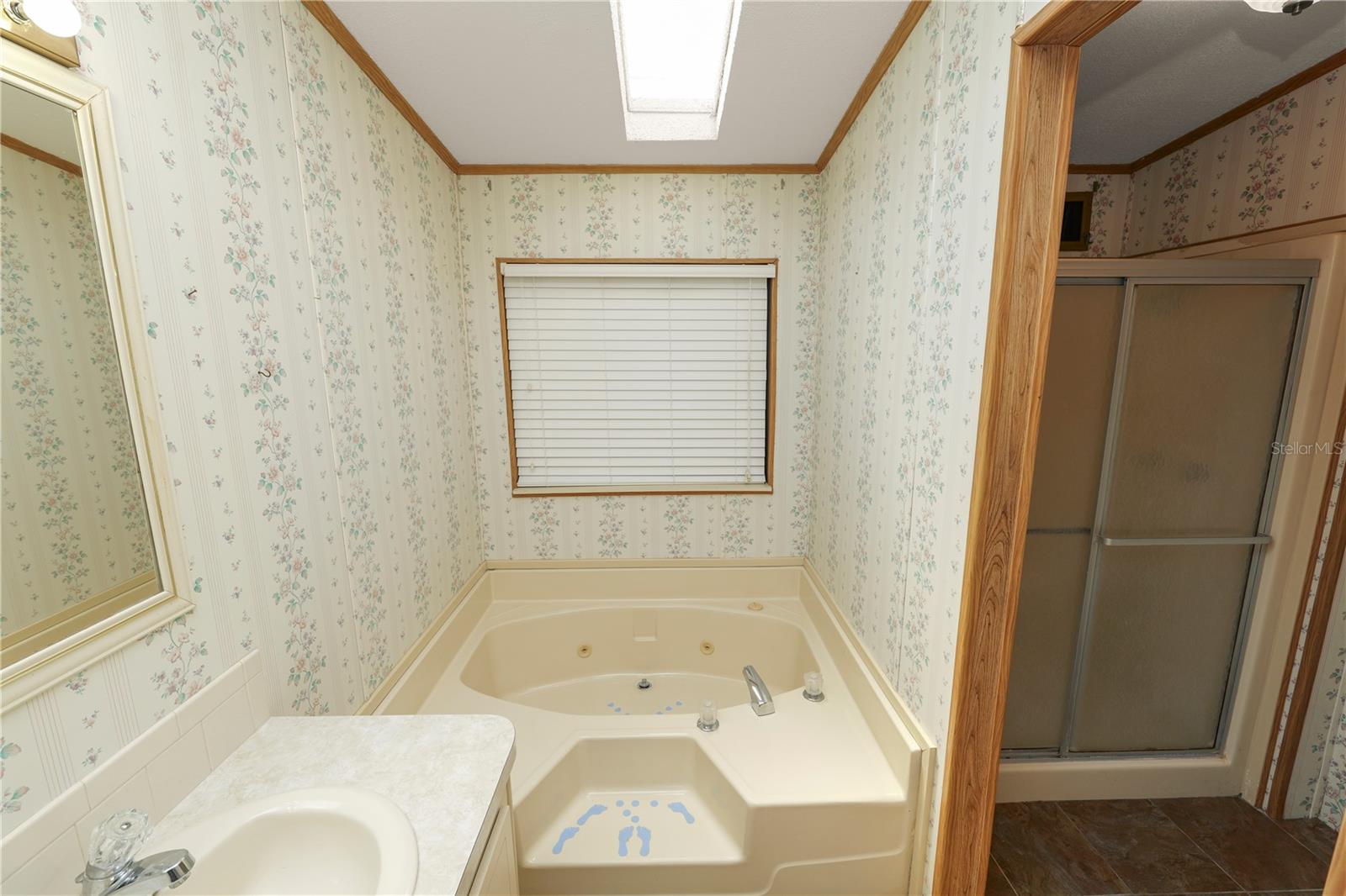 2082 Thelma Dr Property Photo 28