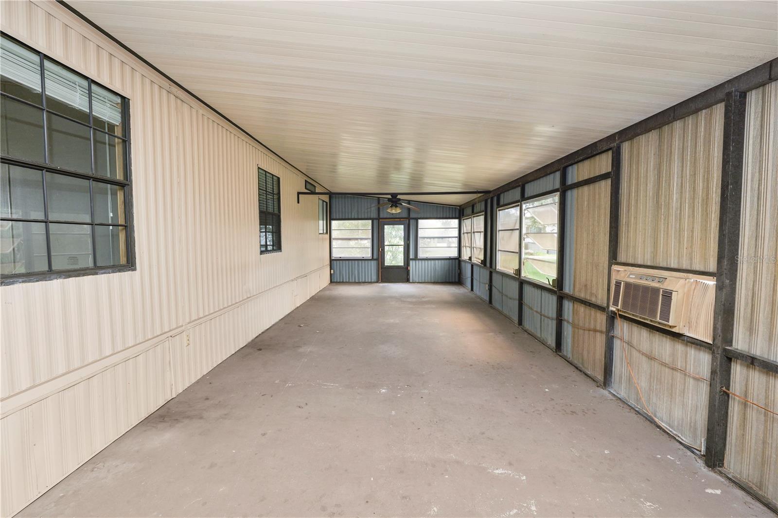 2082 Thelma Dr Property Photo 35