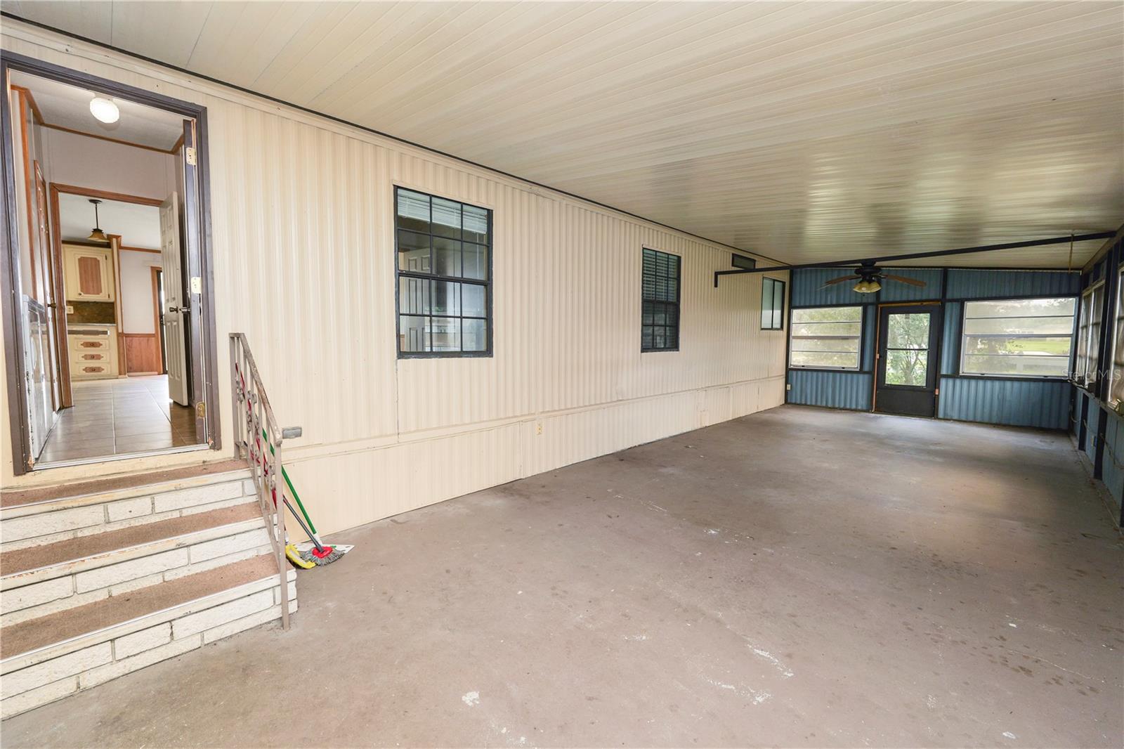 2082 Thelma Dr Property Photo 36