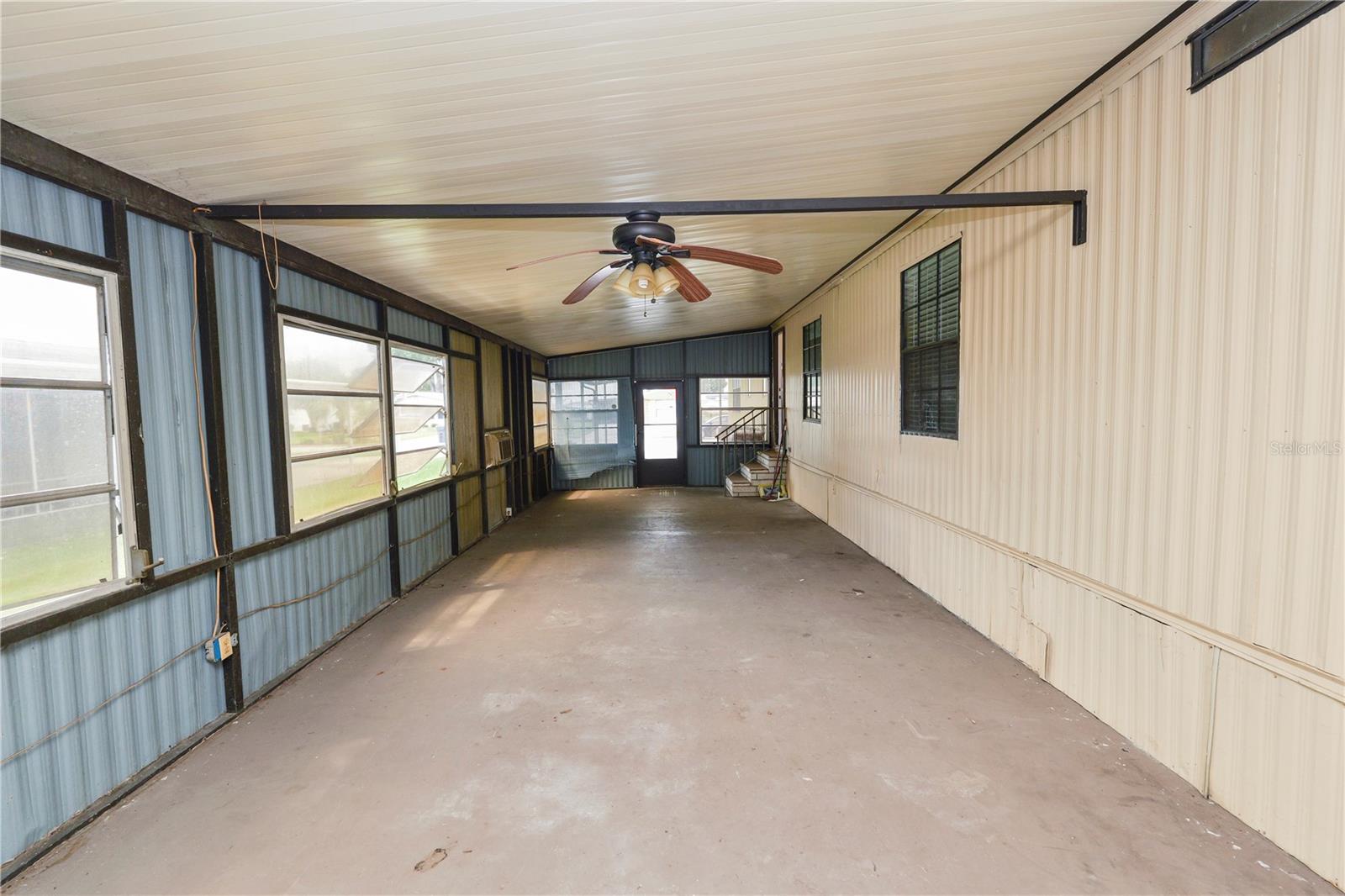 2082 Thelma Dr Property Photo 37