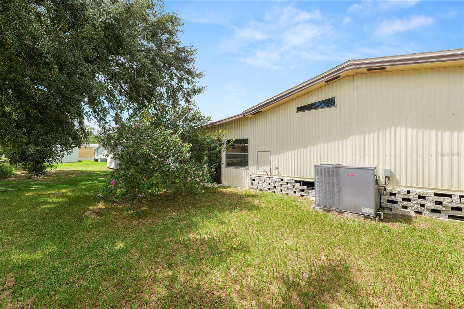 2082 Thelma Dr Property Photo 45