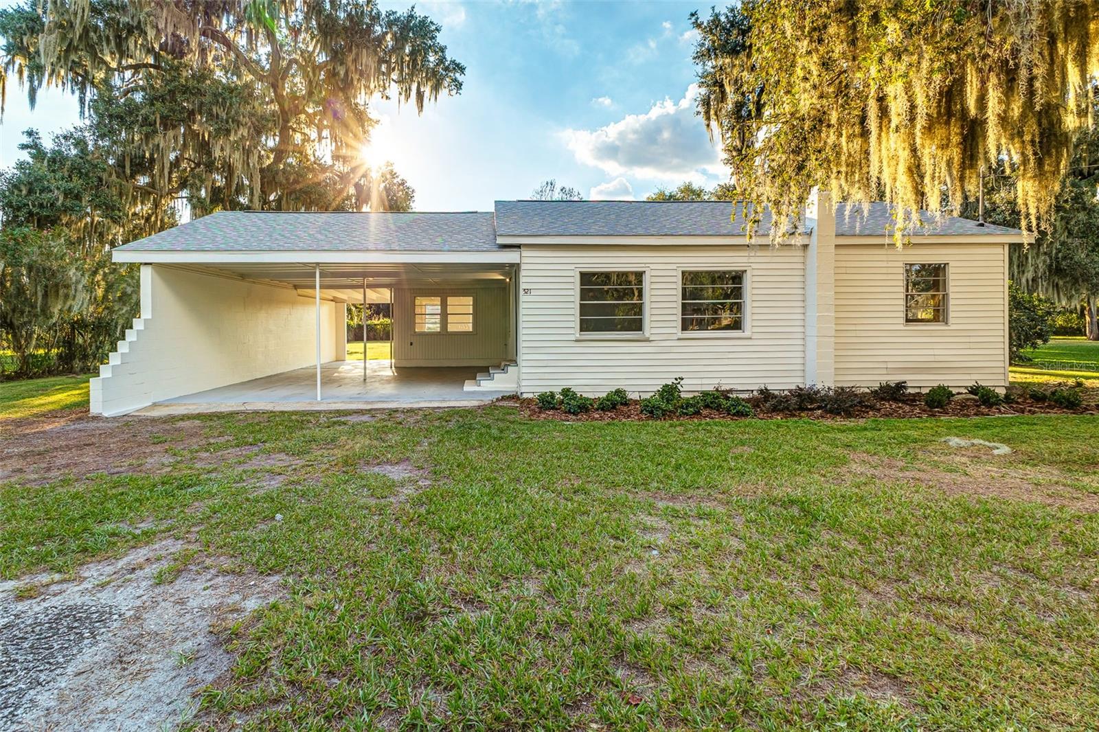 521 N Tecumseh Ave Property Photo 1