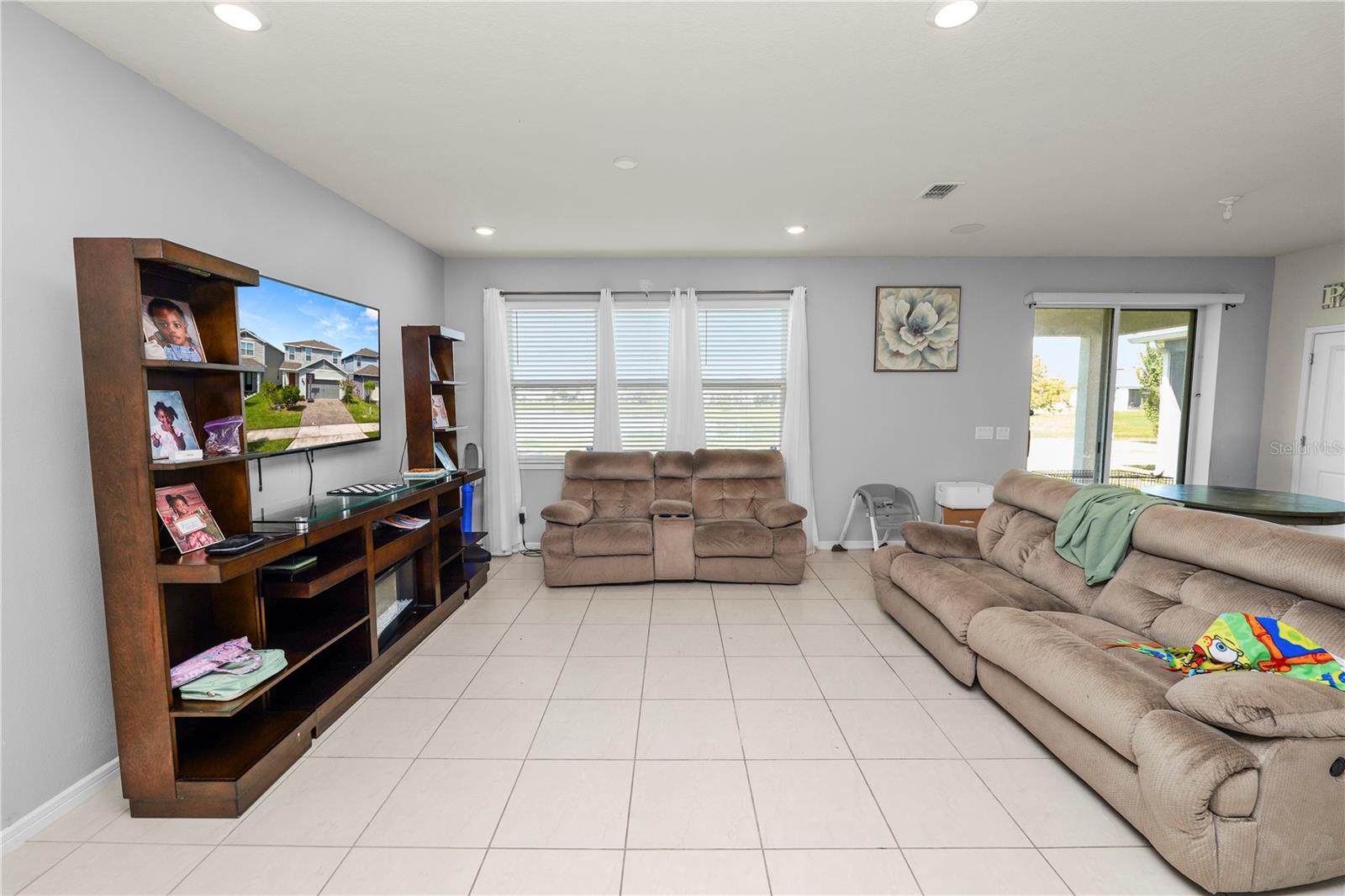 1852 Summer Serenity Dr Property Photo 3