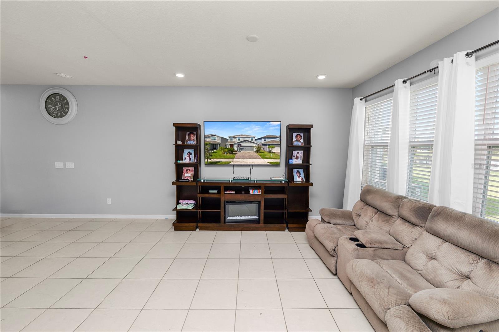 1852 Summer Serenity Dr Property Photo 6