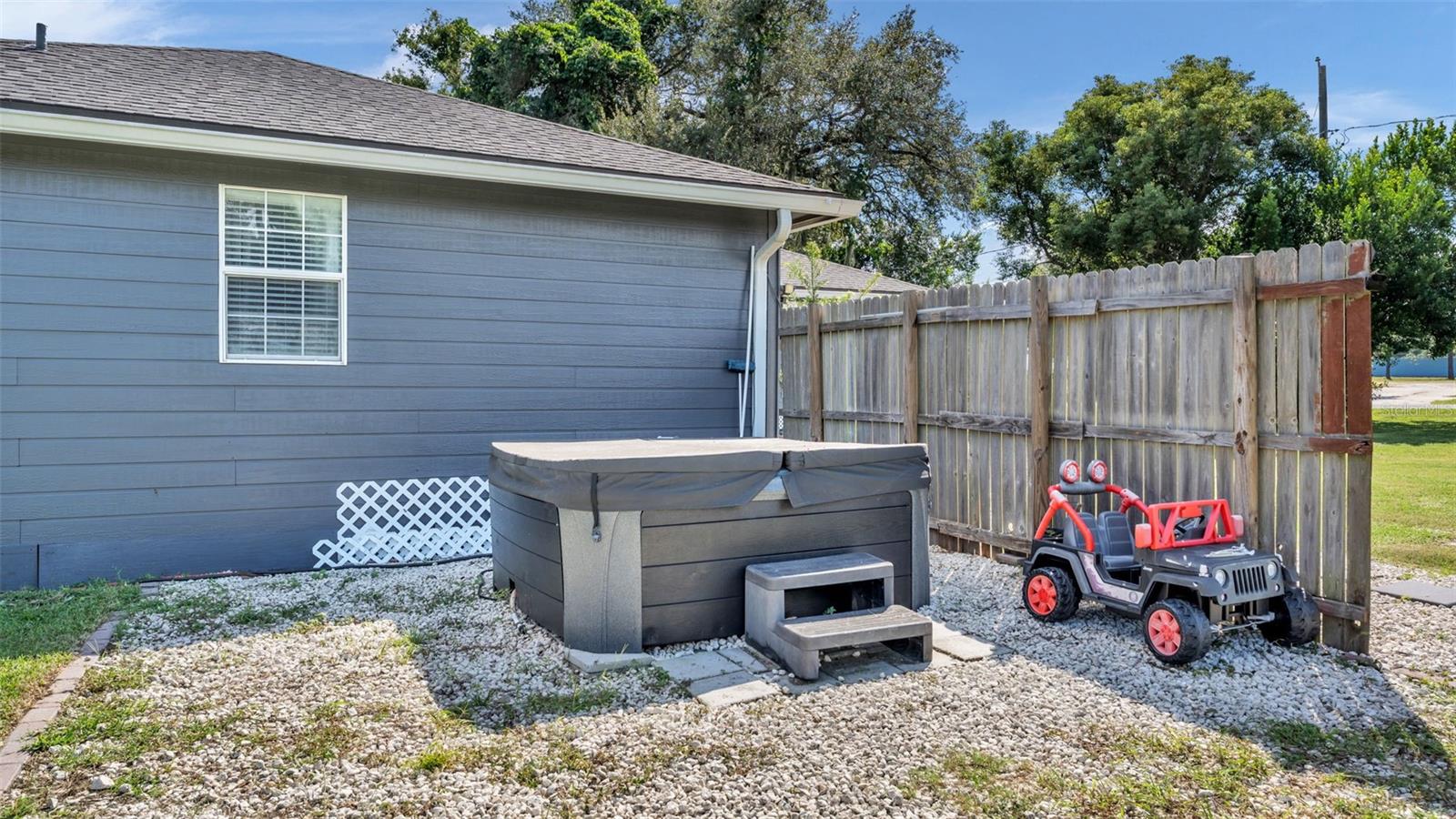 1557 Starling Rd Property Photo 37